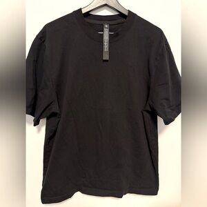 Lululemon Men Black Size M Tshirt